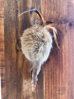 whiskers 'n paws spinner cat toy- feathers at either end