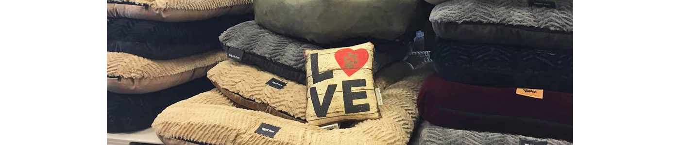 store banner