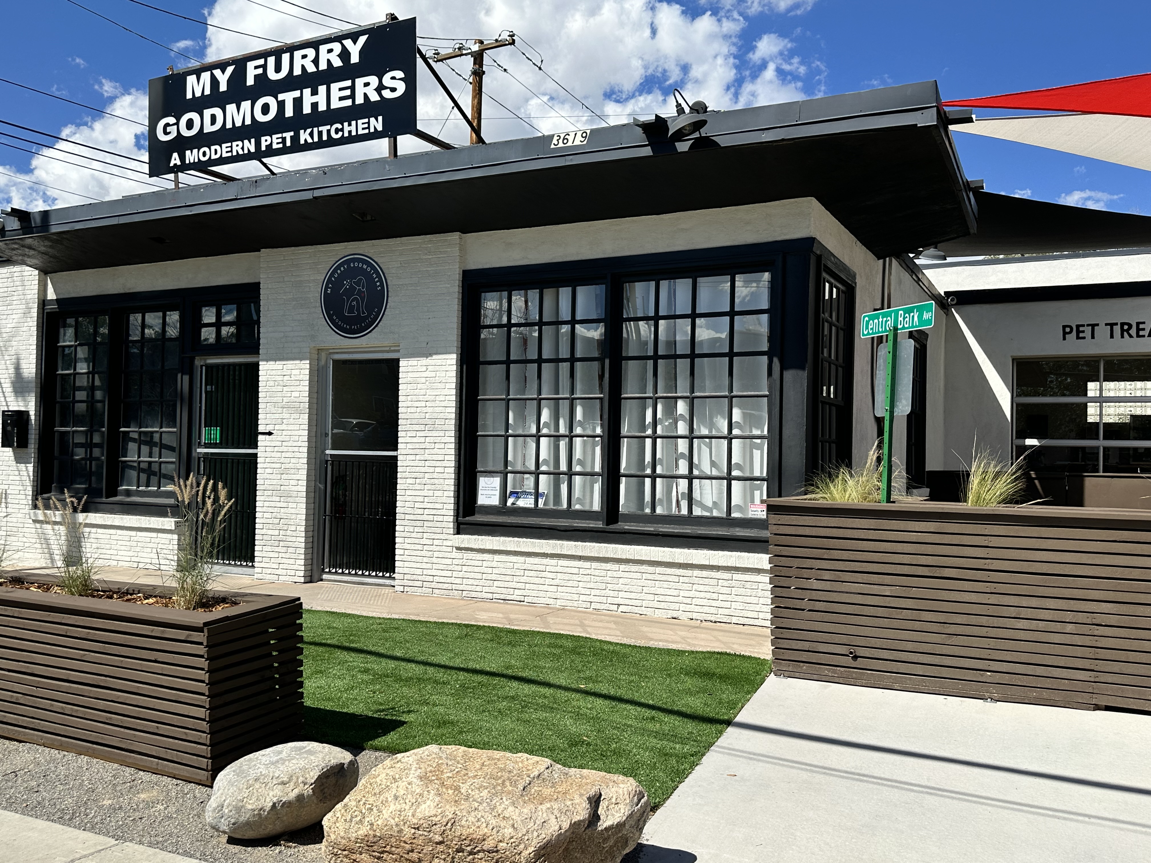 Store Image
