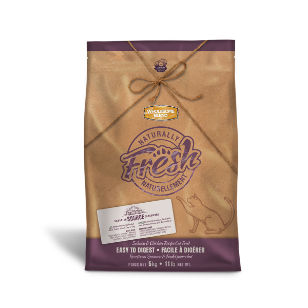 Wholesome Blend Croquettes sèches chat au saumon et poulet naturellement frais, faciles à digérer, 5-kg