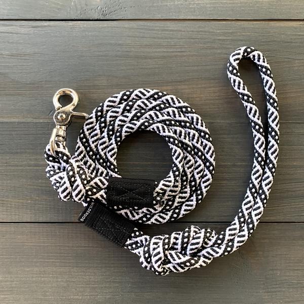 Wilderdog Quick Clip Dog Leash, Black/White
