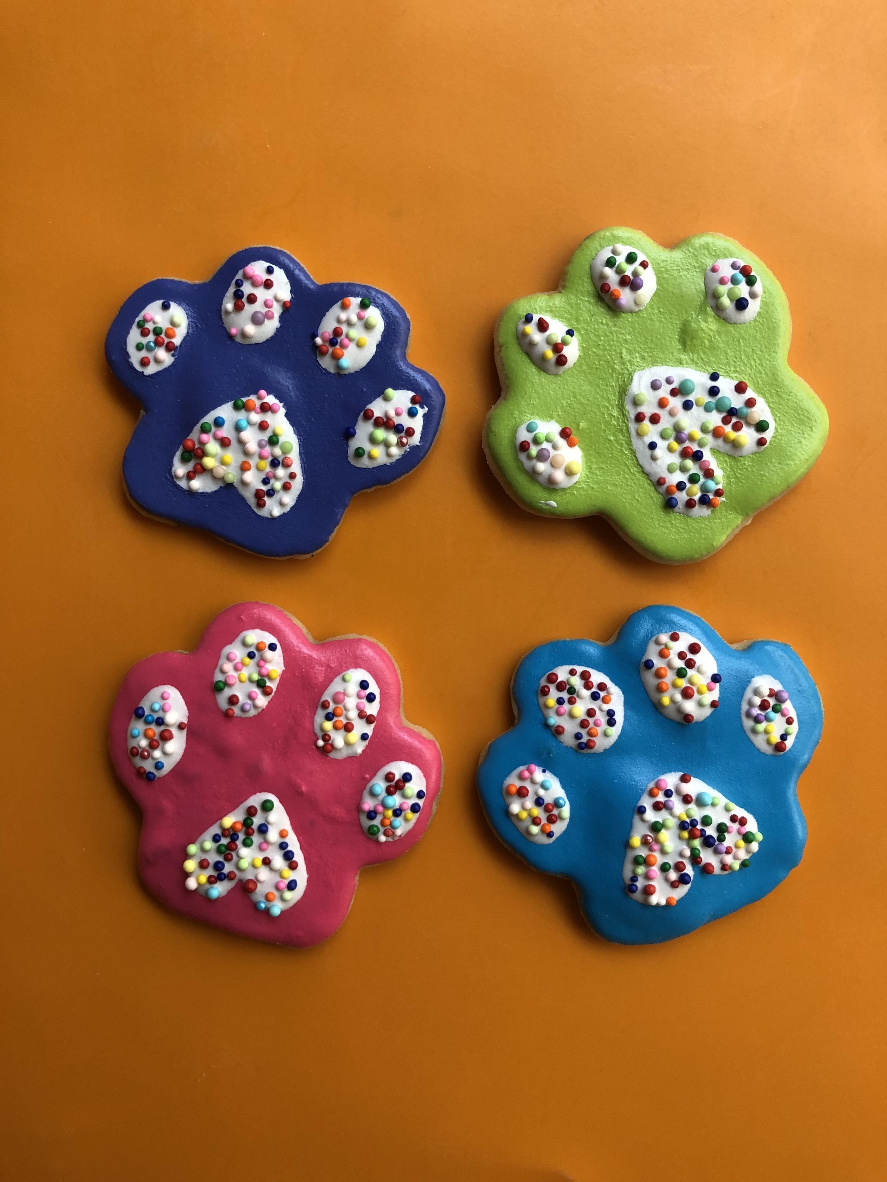 Fetch & Friskers Fetch's Favorites Paw Print Dog Treats