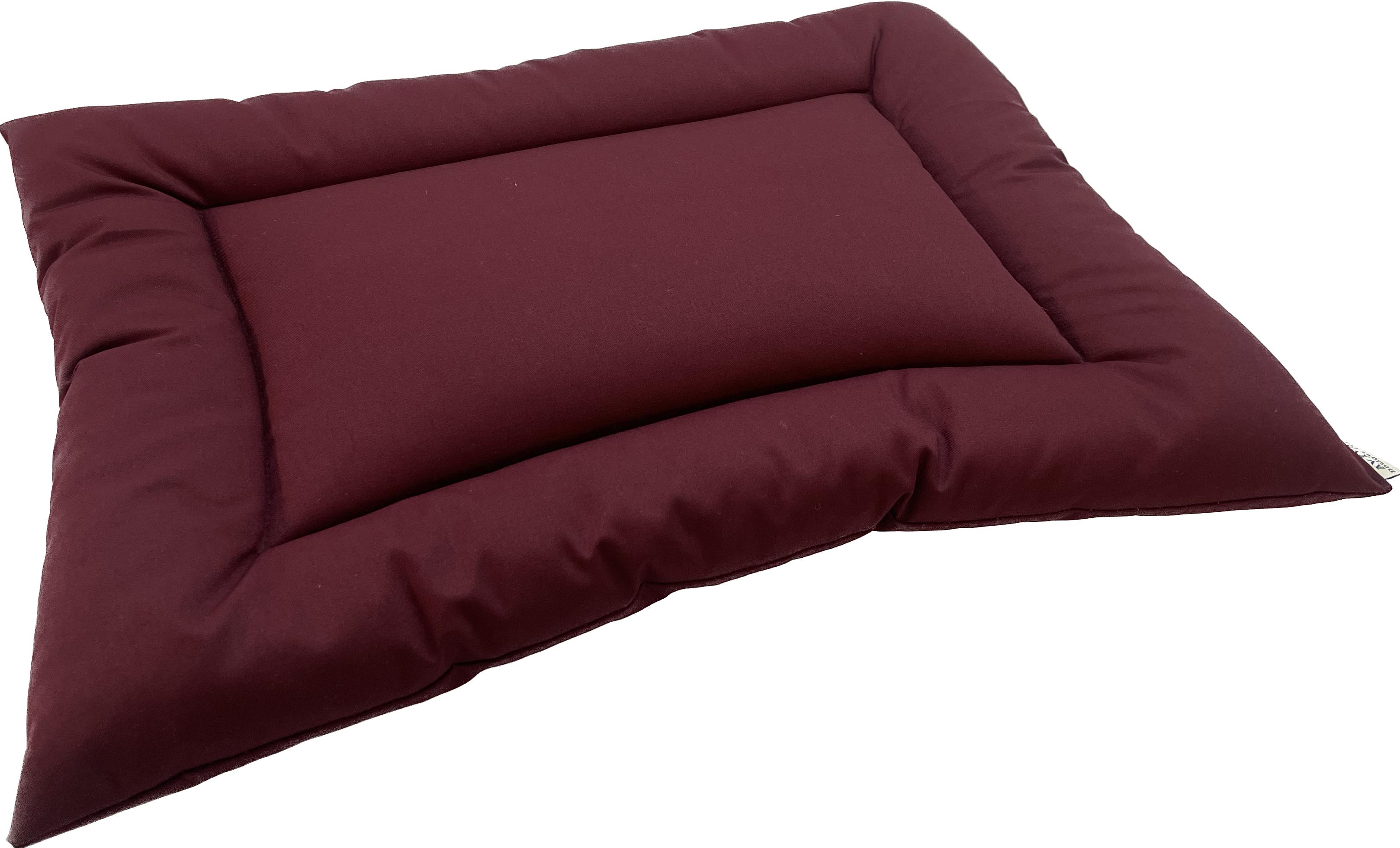 Aviva Kennel Kwilt Pet Mat, Cerise, 17-in x 24-in