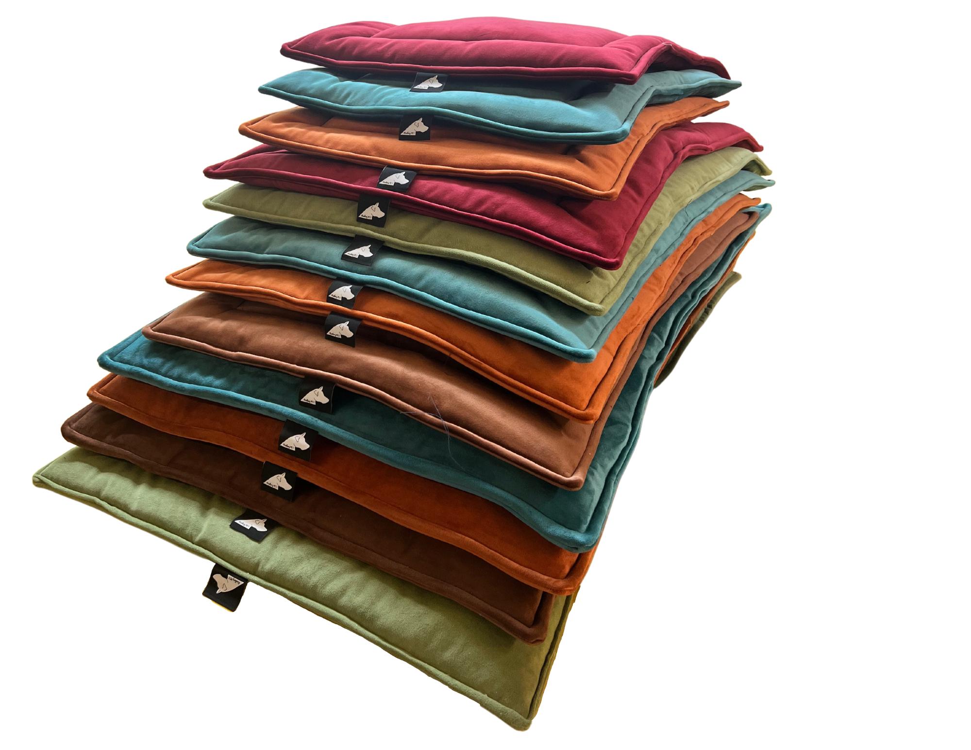 Roxbury Pet The Melrose Mat Reversible Dog Mat, Peacock