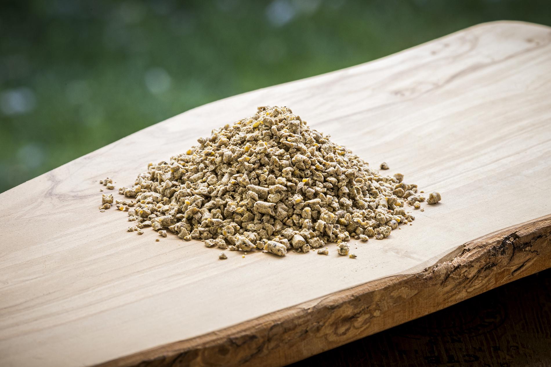 Modesto Milling Organic Chick Starter & Grower Soy Free Crumbles Chicken Feed