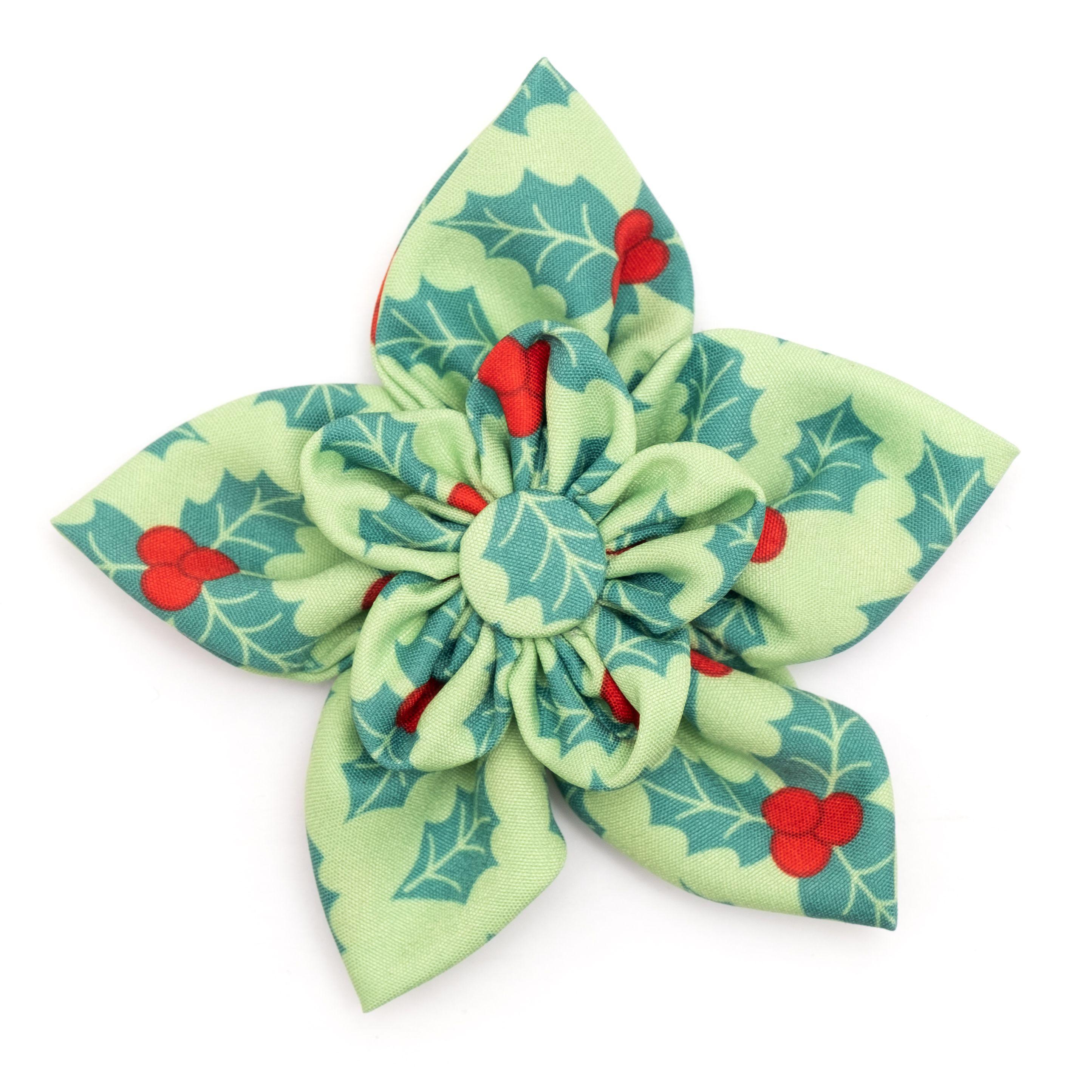 The Worthy Dog Holiday Holly Dog Collar Flower, Green