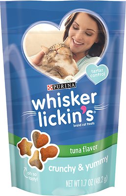 Whisker Lickin's Tuna Flavor Crunchy & Yummy Cat Treats, 1.7-oz