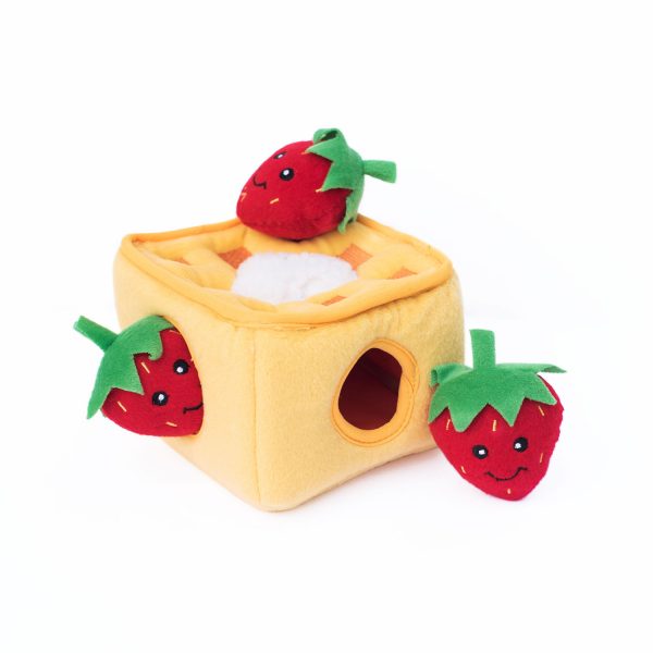 ZippyPaws Burrows Strawberry Waffles Dog Toy, 5.5 x 5.5 x 4 in (Size: 5.5 x 5.5 x 4 in)