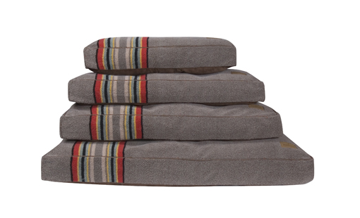 Pendleton Pet Yakima Camp Dog Bed, Umber, Medium