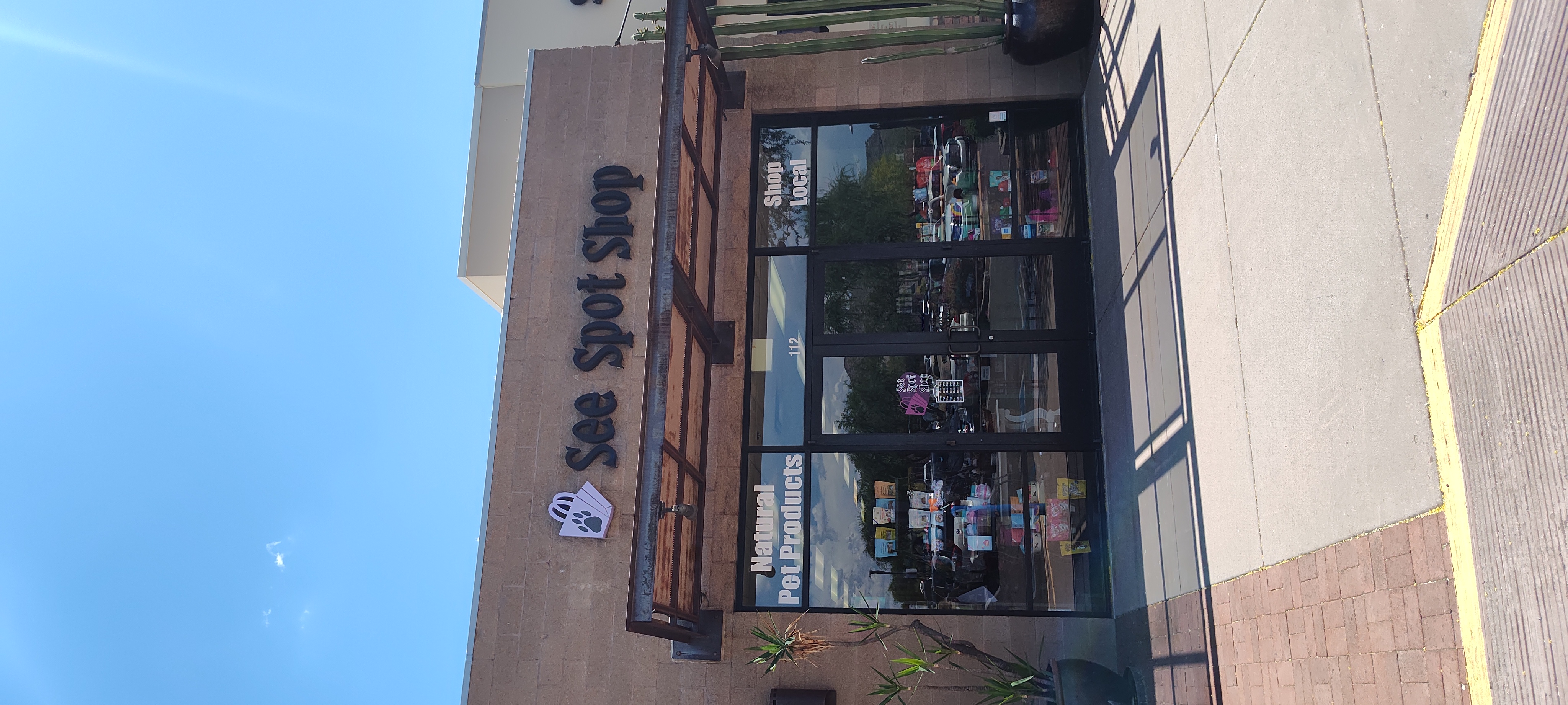 Store Image
