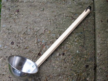Feeding Ladle
