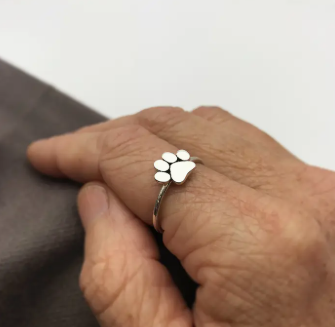 RING - Sterling Silver Single Paw Print Ring (size 6)