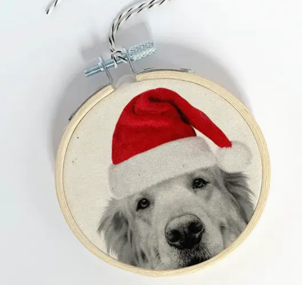 ORNAMENT:Santa Hat Golden Retriever Farmhouse Ornament