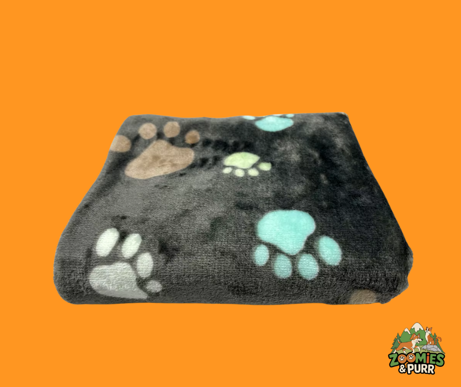 Sierra Snuggle Paws Cozy Fleece Blanket - Grey