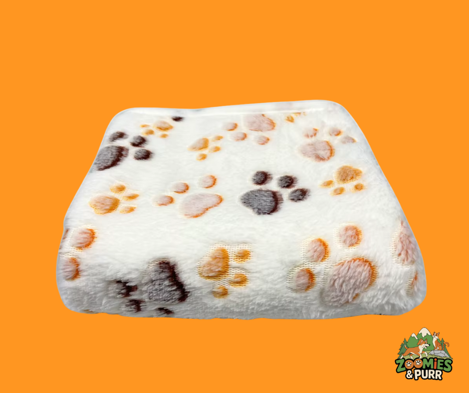Sierra Snuggle Paws Cozy Fleece Blanket - White