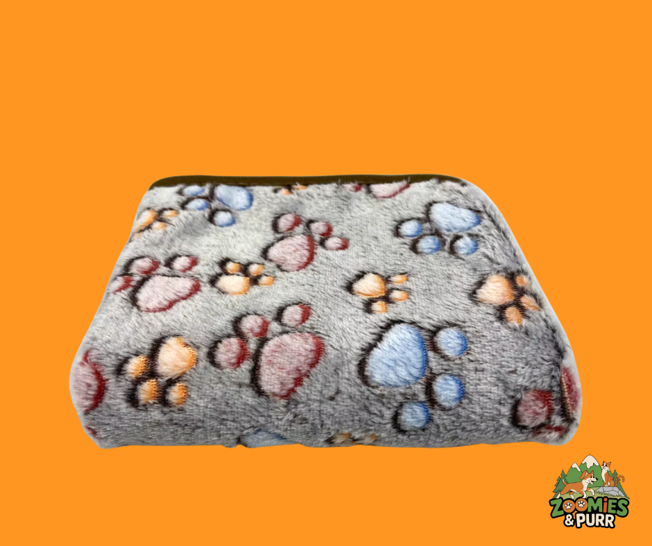 Sierra Snuggle Paws Cozy Fleece Blanket - Brown Trim